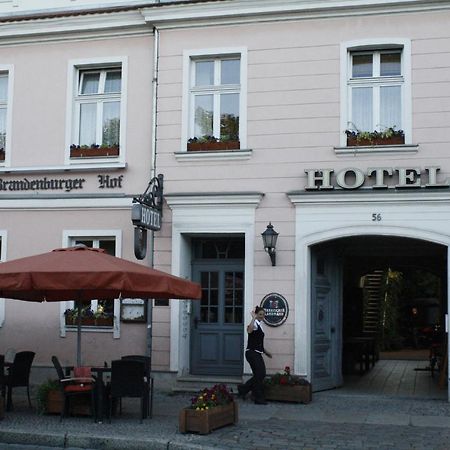 Stadthotel Brandenburger Hof นอยรุพพิน ภายนอก รูปภาพ