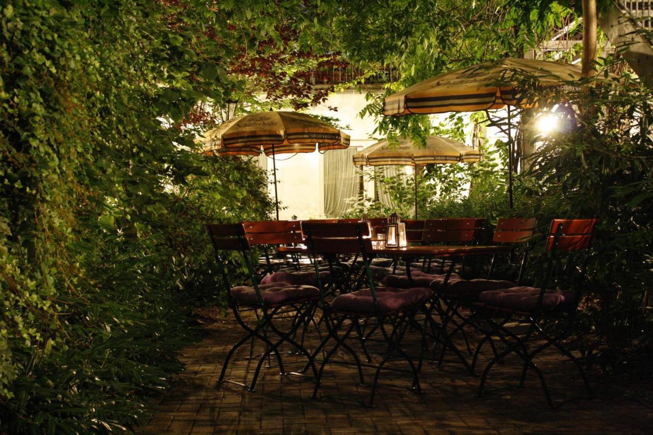 Stadthotel Brandenburger Hof นอยรุพพิน ภายนอก รูปภาพ